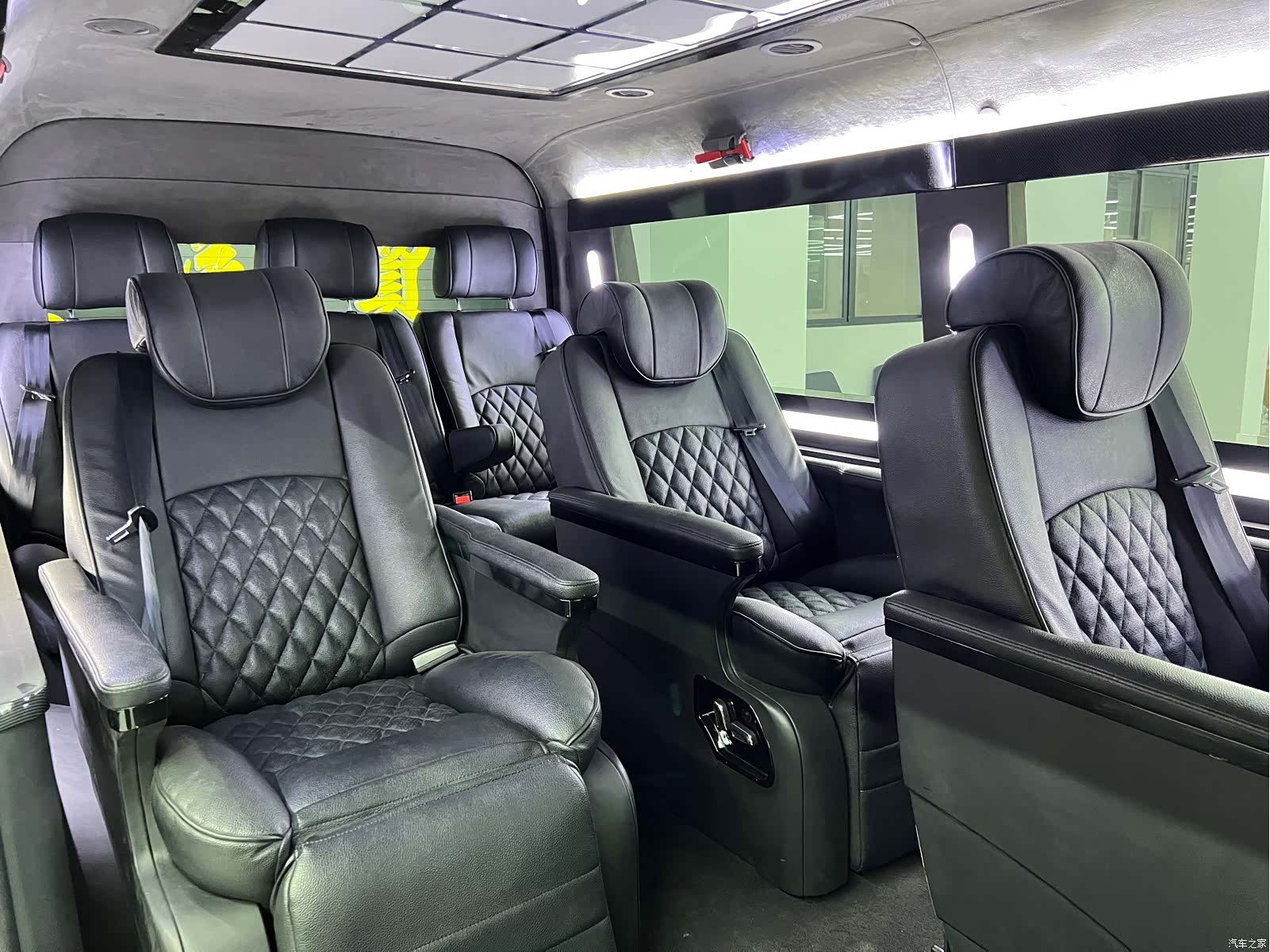 Toyota HiAce, 2016 10