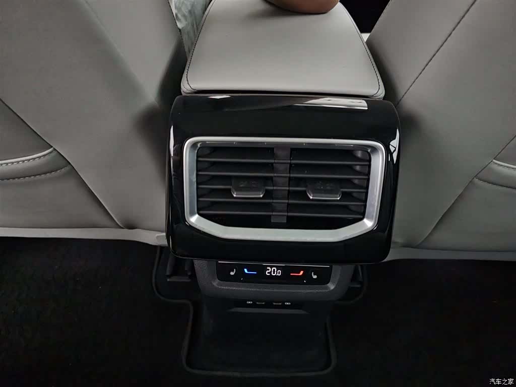 Volkswagen ID.6, 2022 14