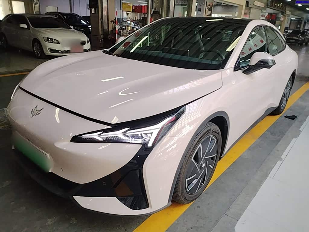 Arcfox S5
