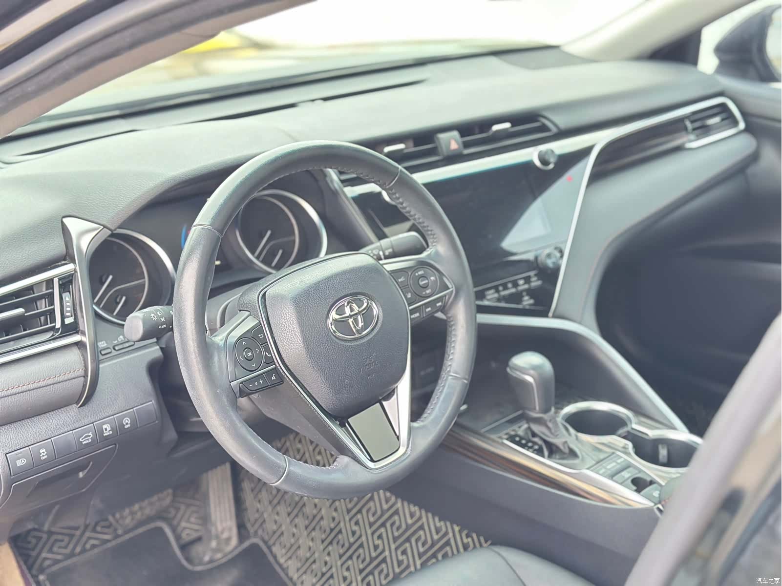 Toyota Camry, 2020 4
