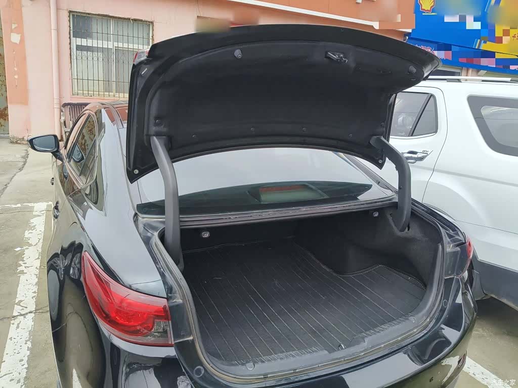 Mazda Atenza, 2016 12