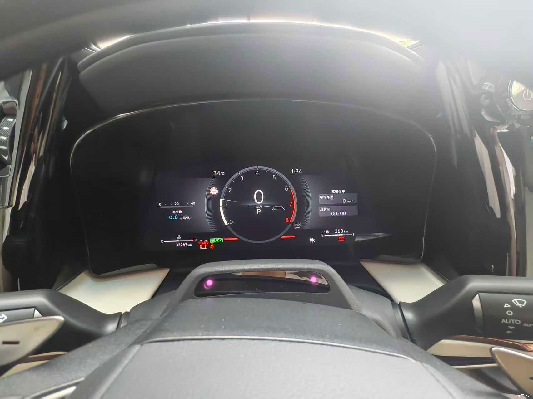 Lexus LM, 2024 8