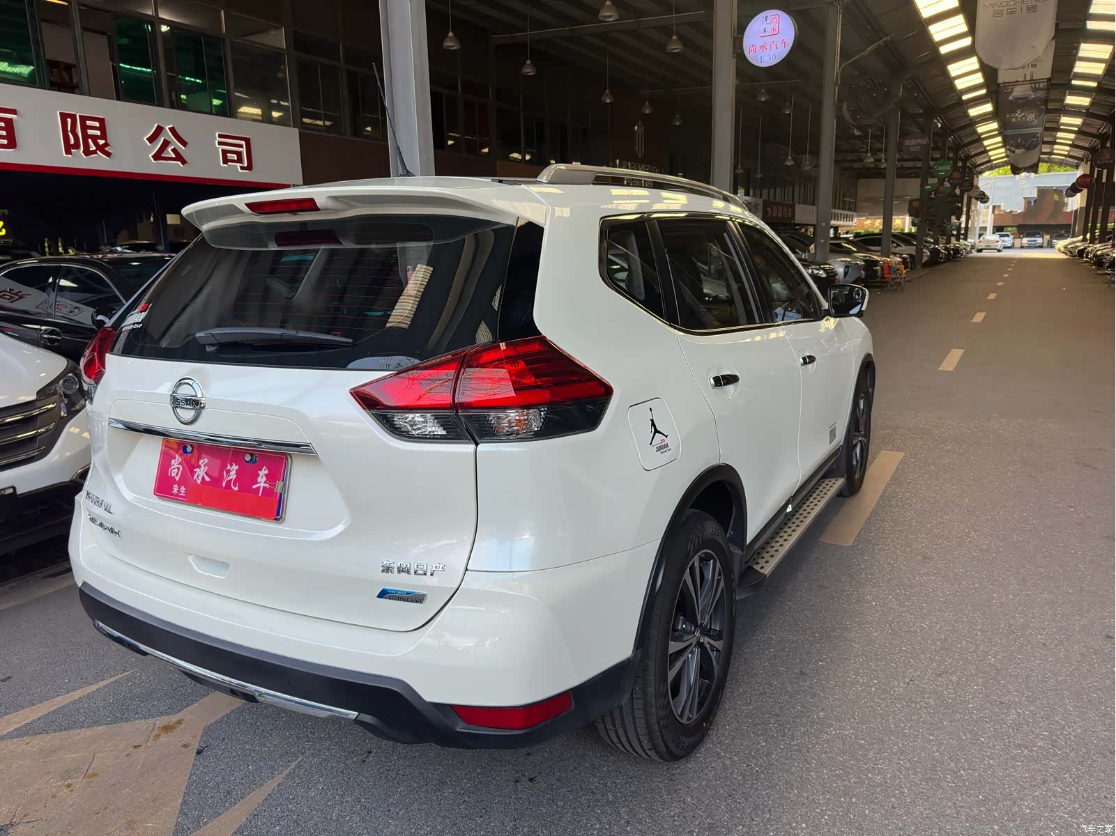 Nissan X-Trail, 2018 все фото