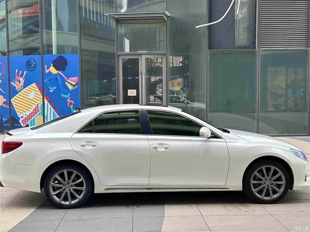 Toyota 2.5V, 2016 9