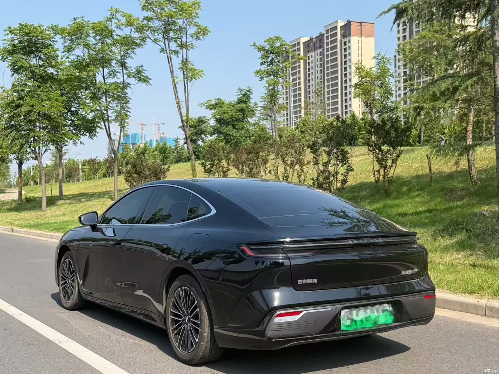 Geely 8, 2025 8