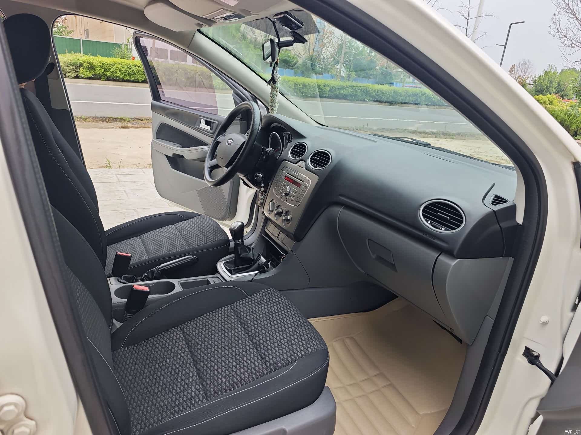 Ford Focus, 2015 12