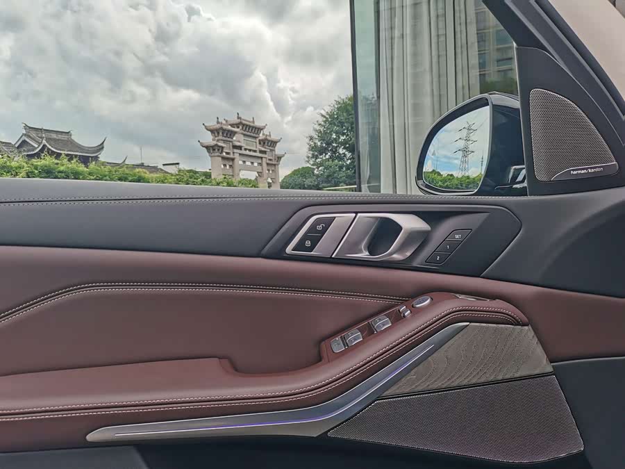 BMW X5 2025, фото 24