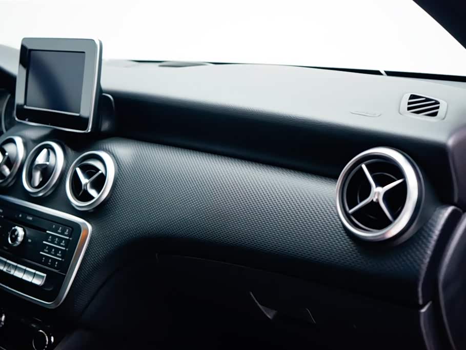 Mercedes-Benz Class A Mercedes-Benz Class A