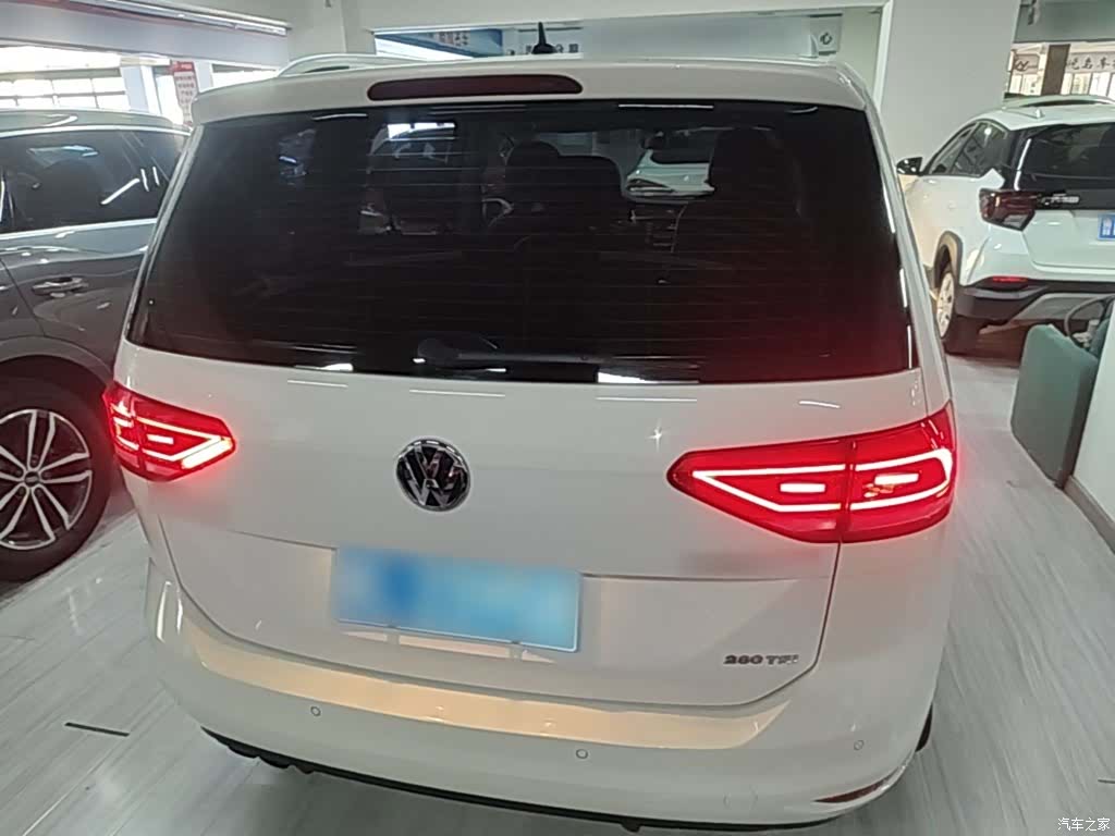 Volkswagen L, 2018 6