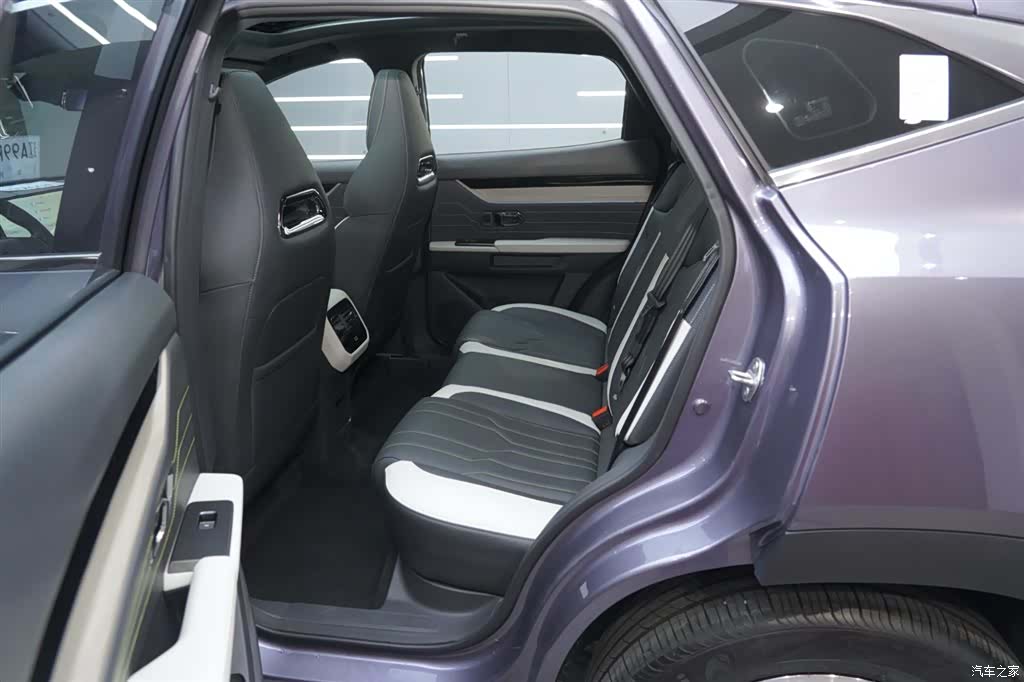 Jetour L6, 2025 19