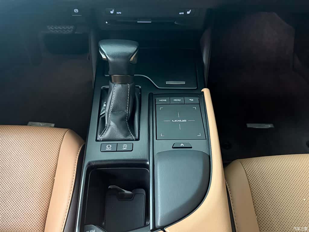 Lexus ES, 2021 21