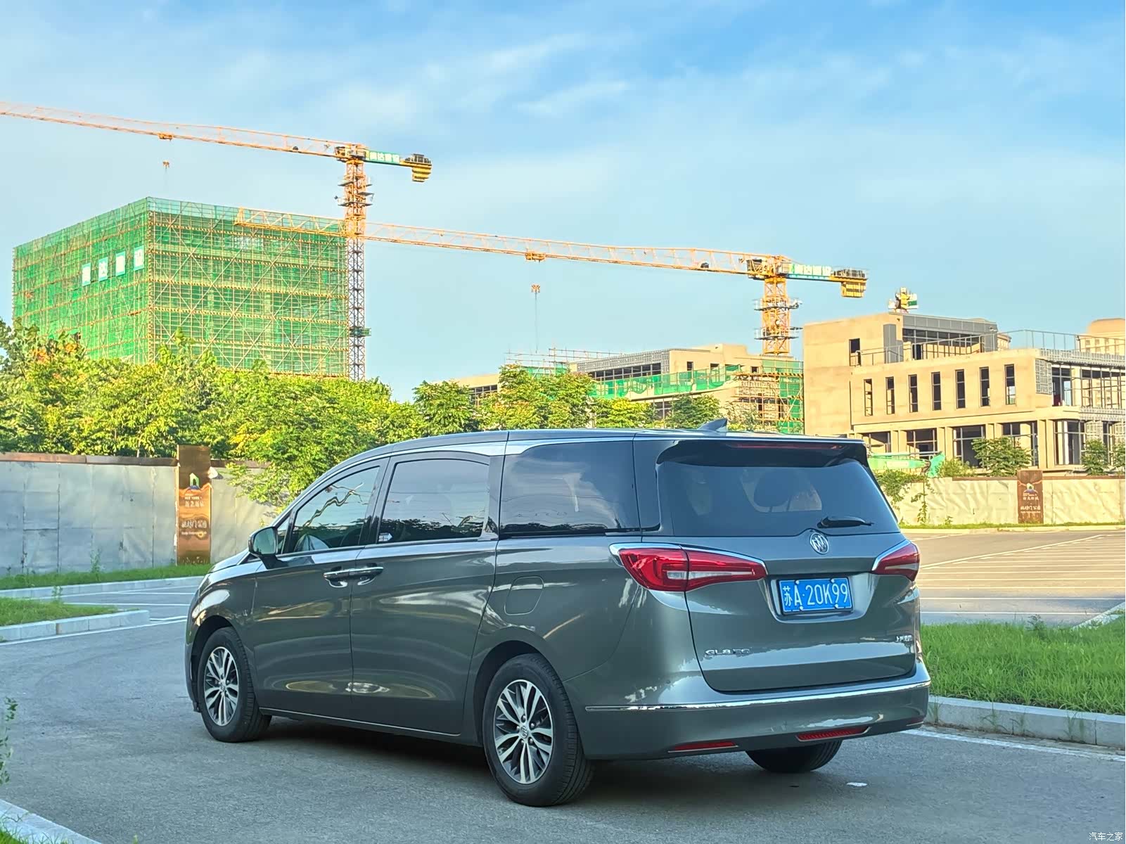 Buick GL8, 2017 6