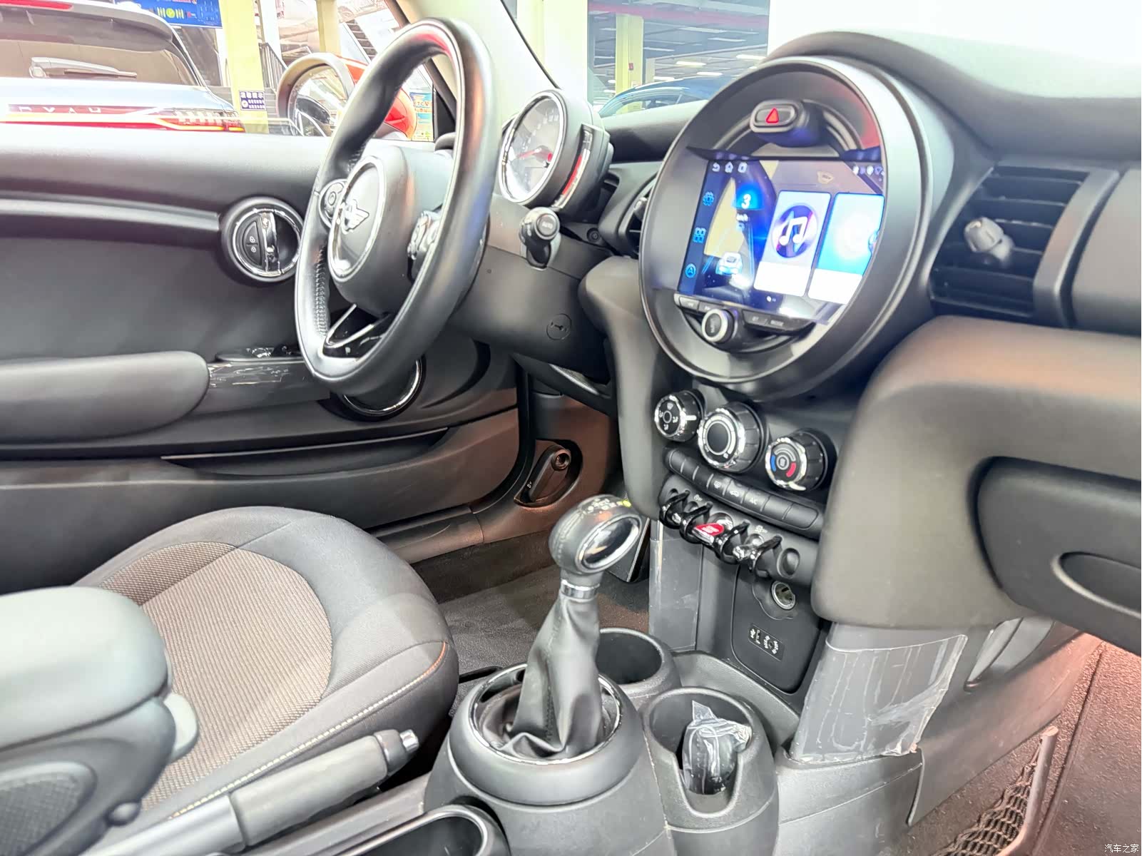 Mini ONE, 2017 14
