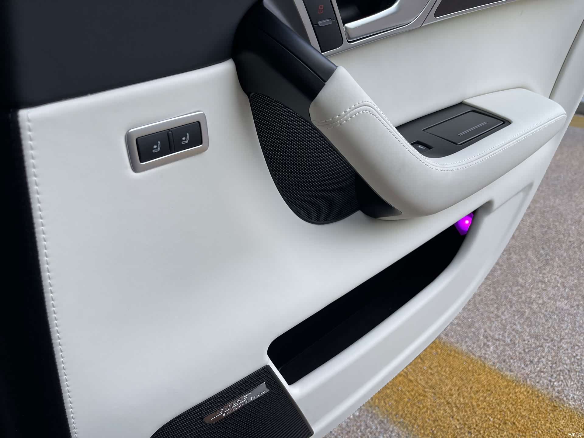 Audi A6L, 2010 16