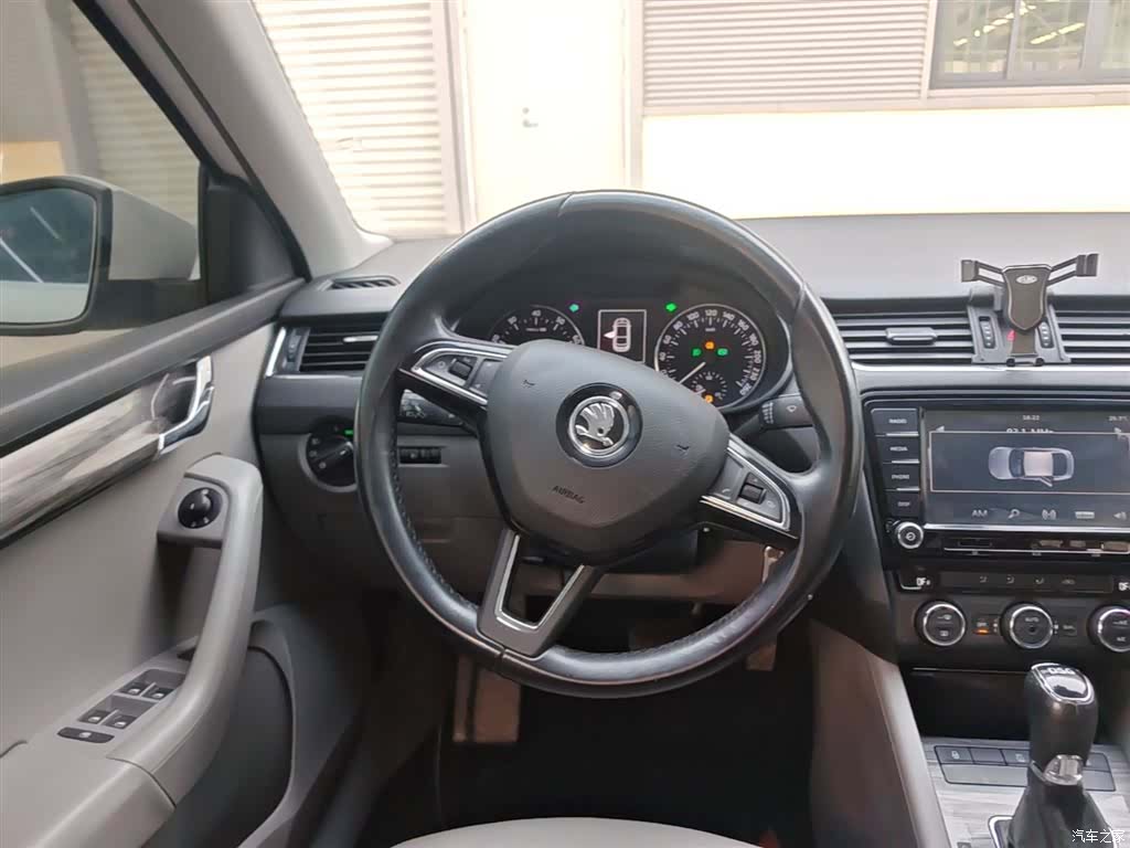 Skoda Octavia, 2015 11