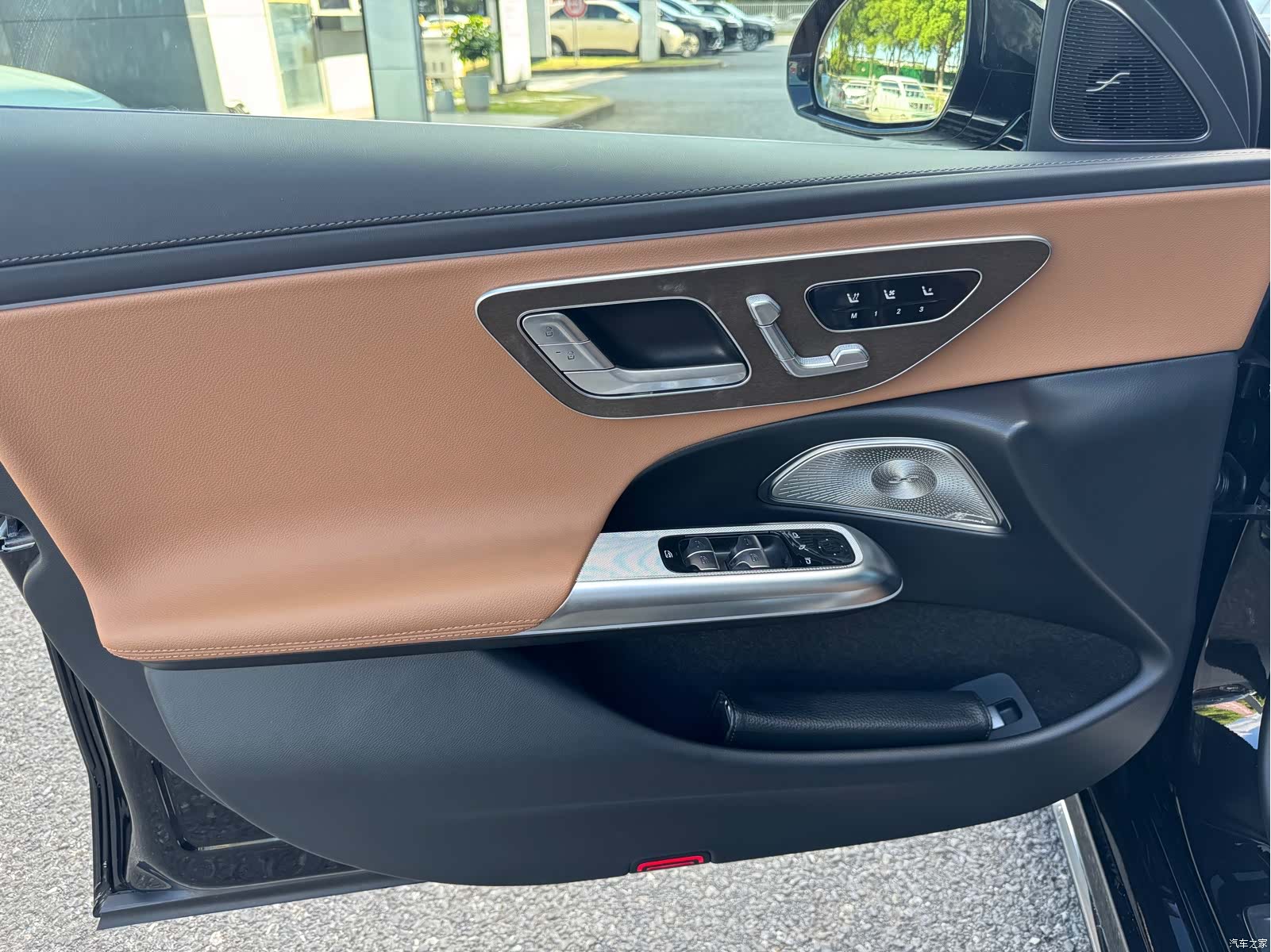 Mercedes-Benz E-Class, 2026 13