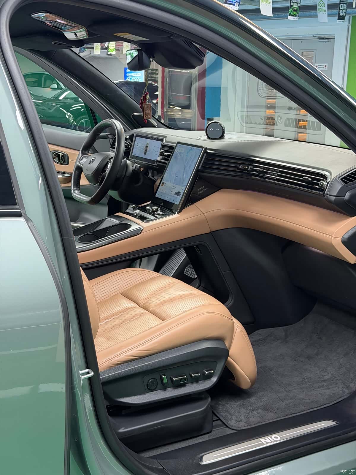 NIO ES8, 2022 13
