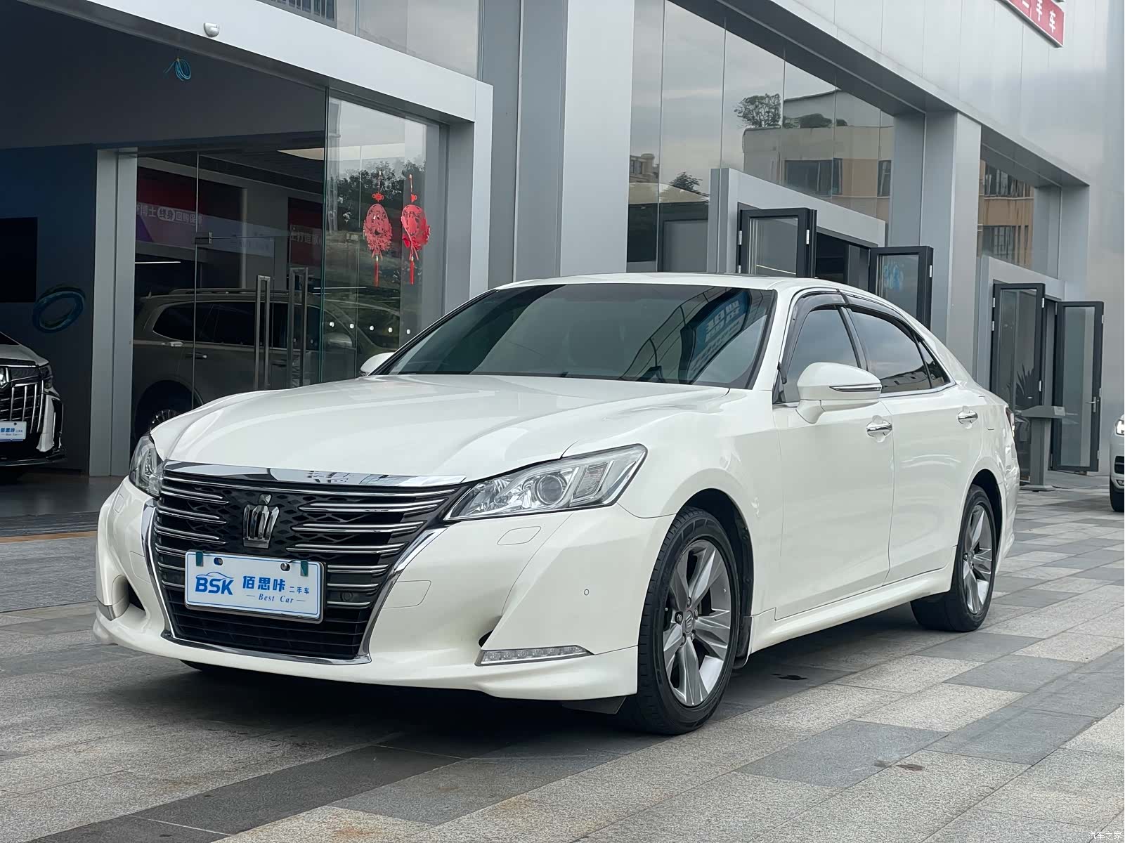 Toyota Crown, 2016 1