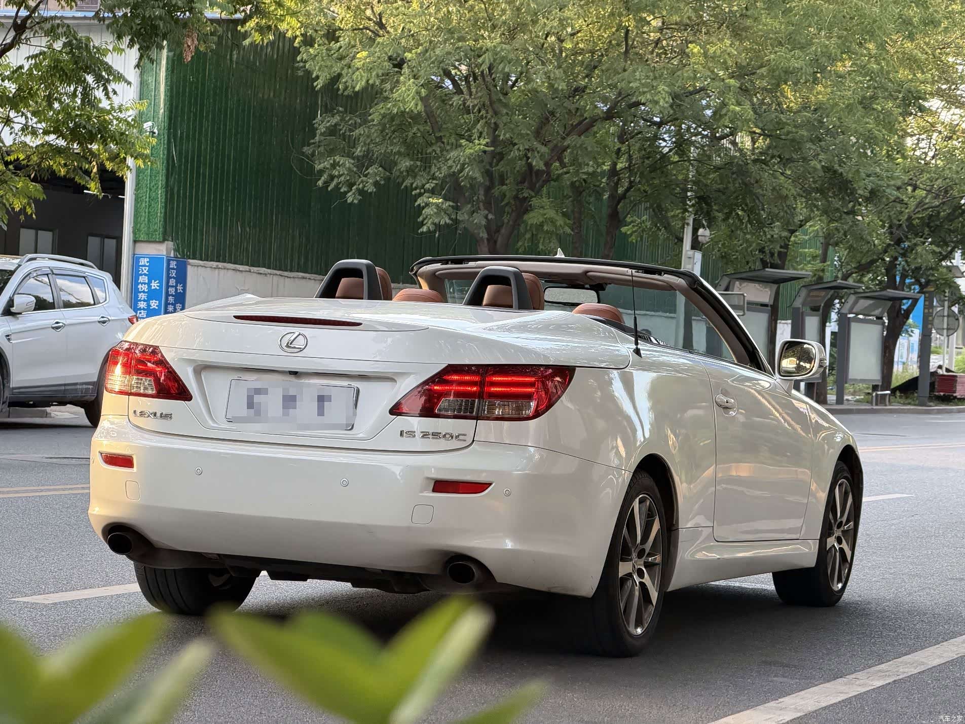 Lexus IS, 2011 16