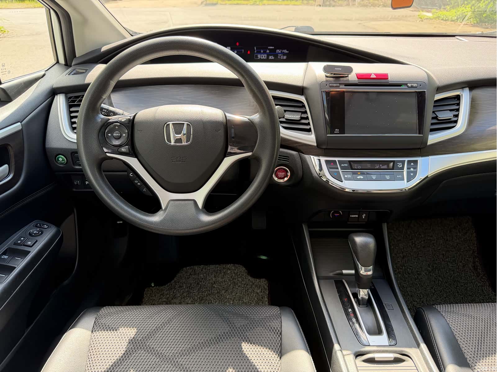 Honda Jade, 2015 12