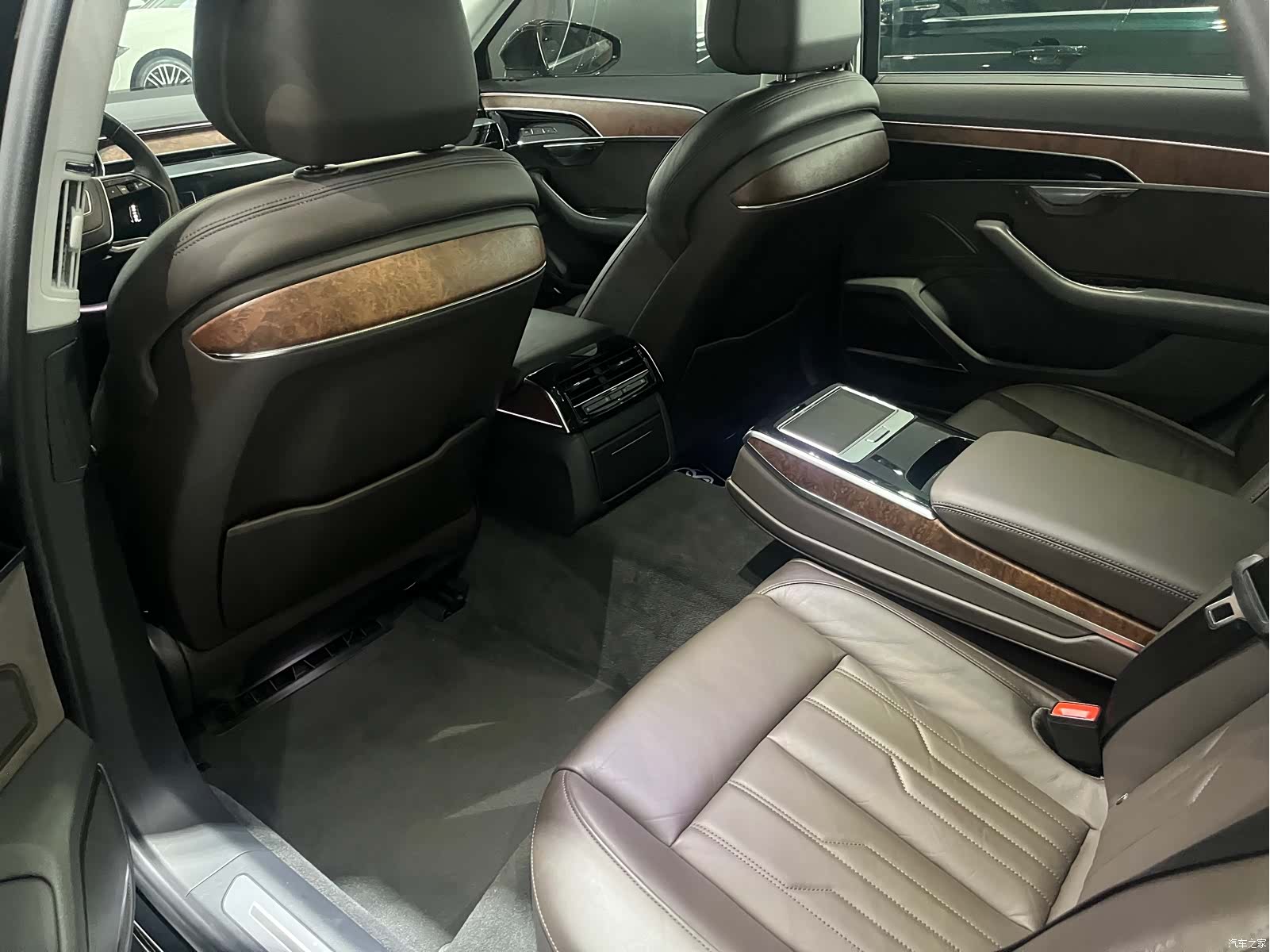 Audi A8L, 2018 все фото