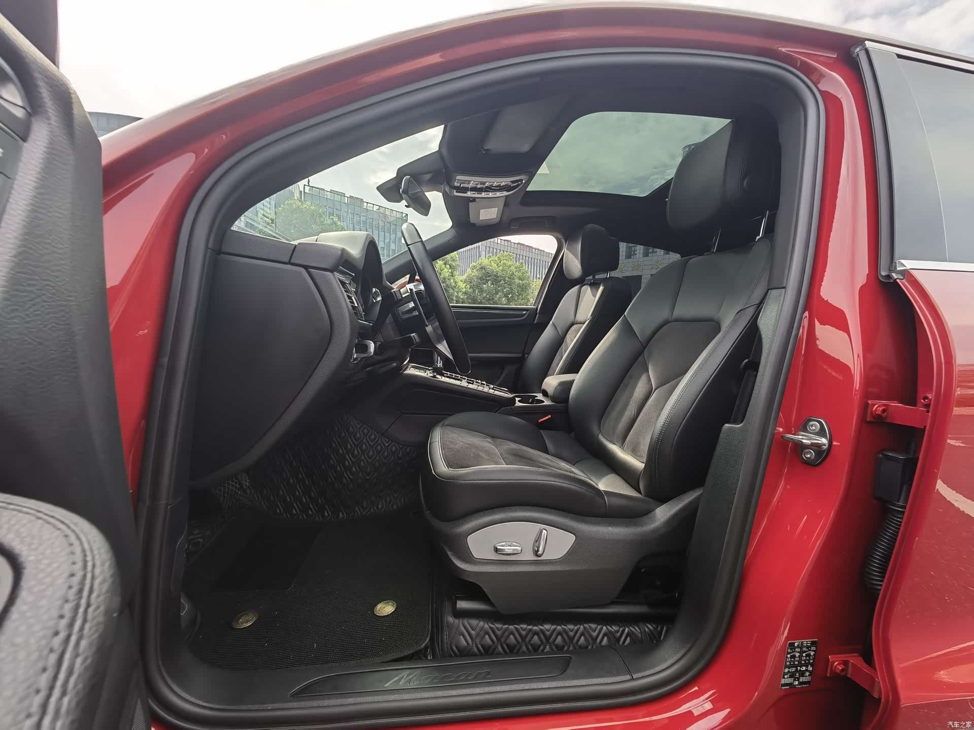 Porsche Macan, 2022 10