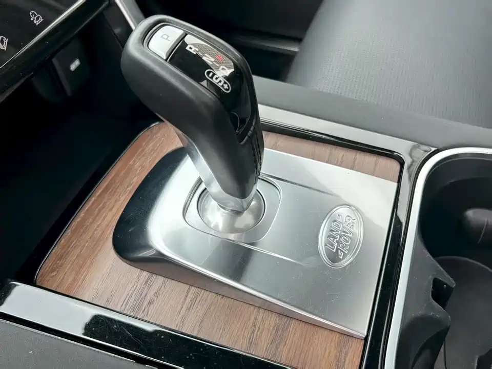 Land Rover Discover sports