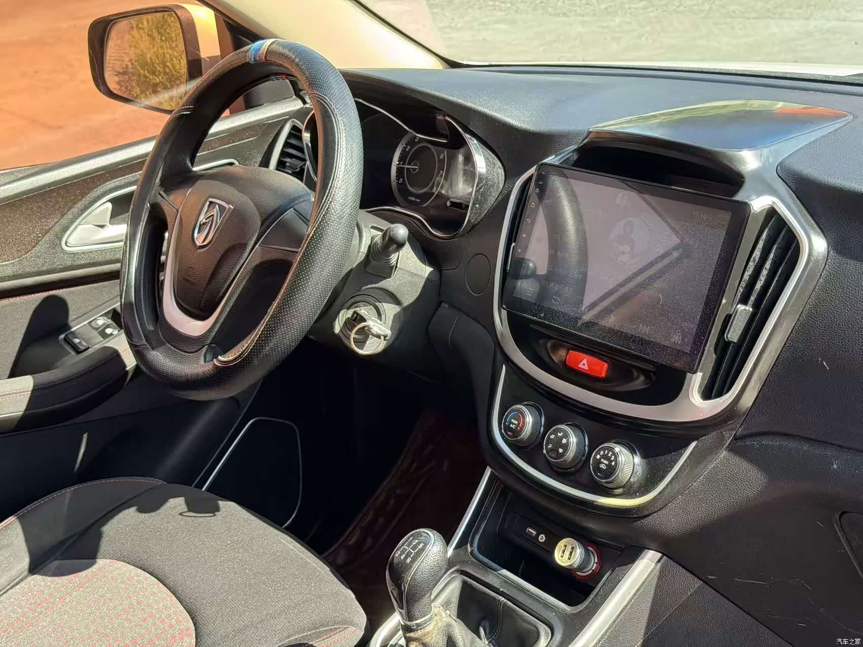 Wuling 560, 2017 12