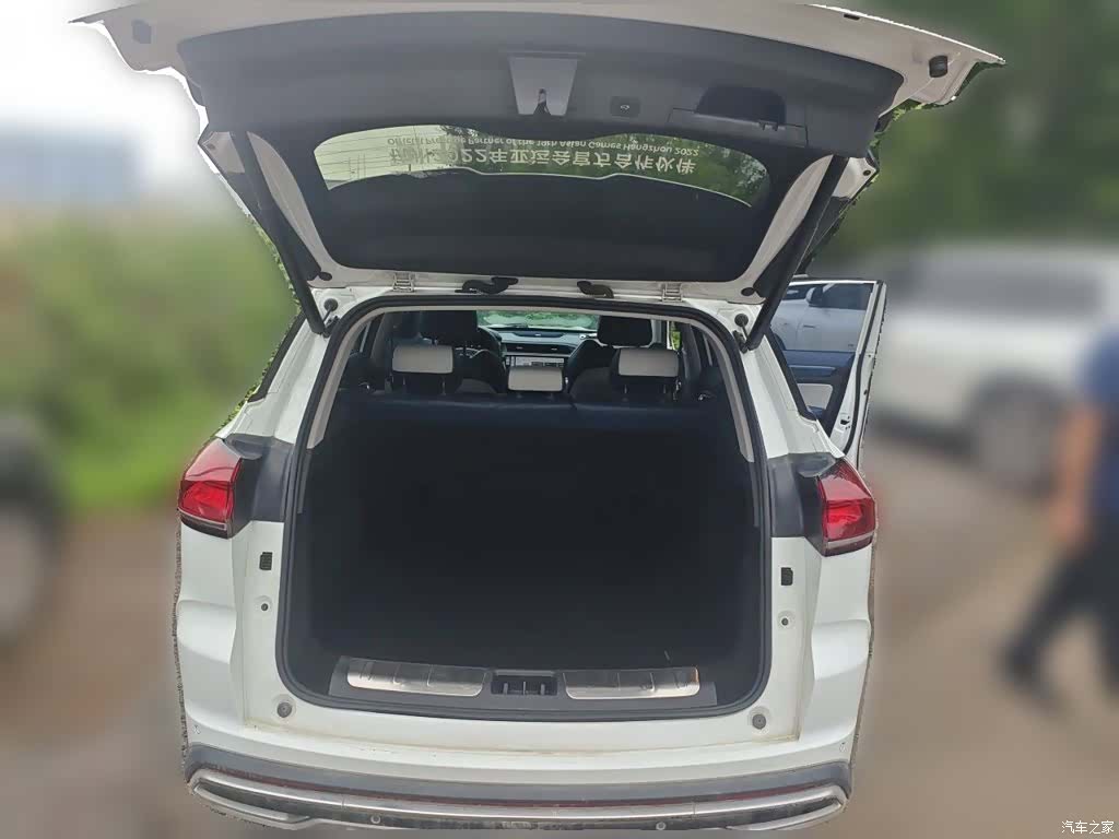 Geely Boyue, 2022 20