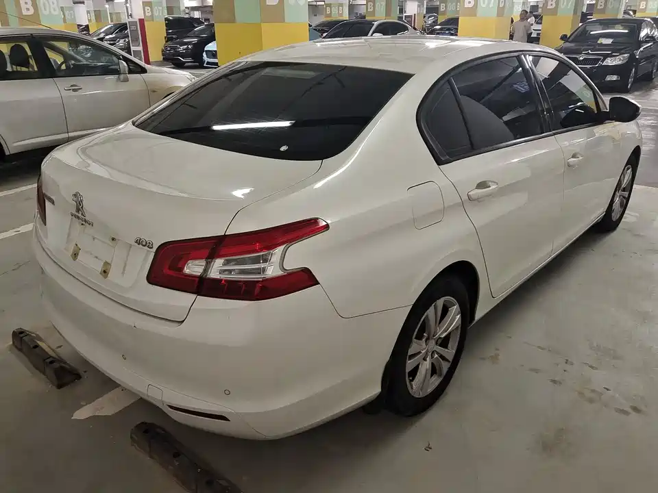 Peugeot 408