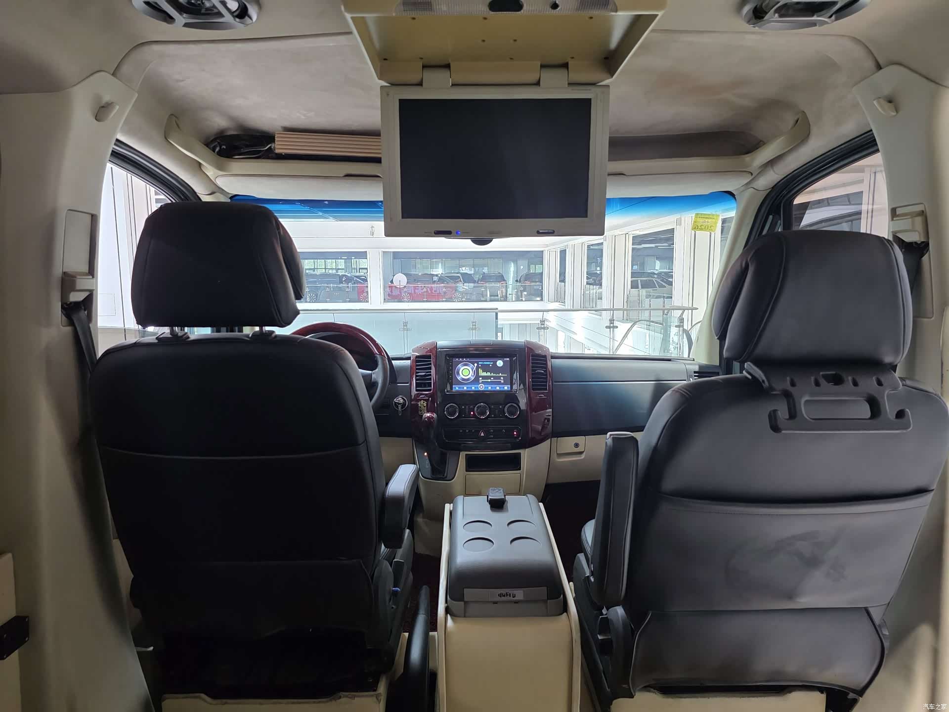 Mercedes-Benz Sprinter, 2010 11