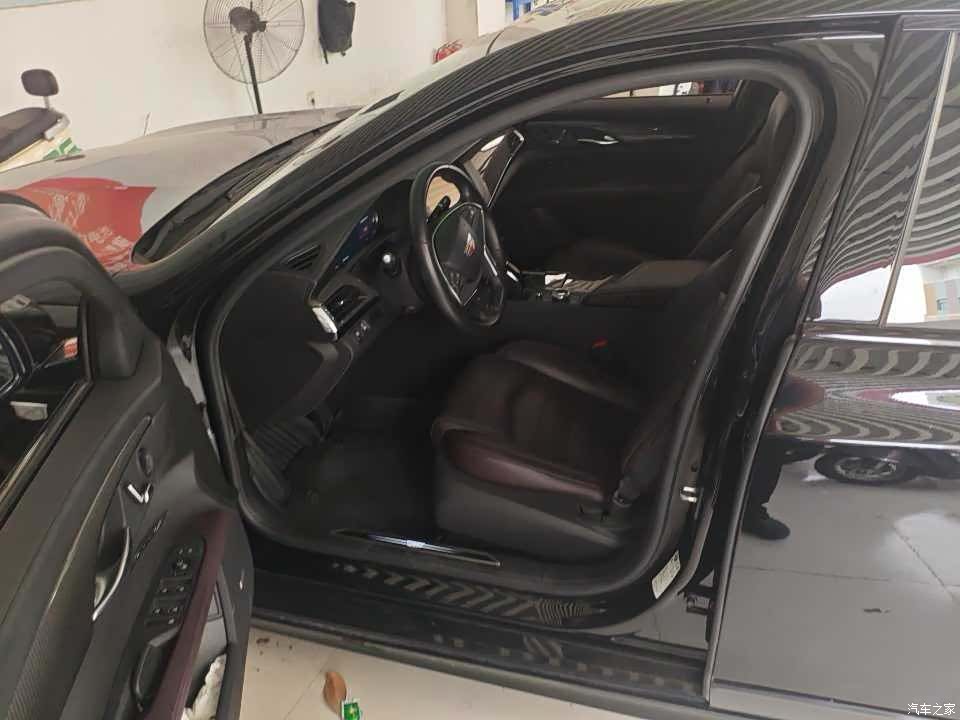 Cadillac CT6, 2023 4