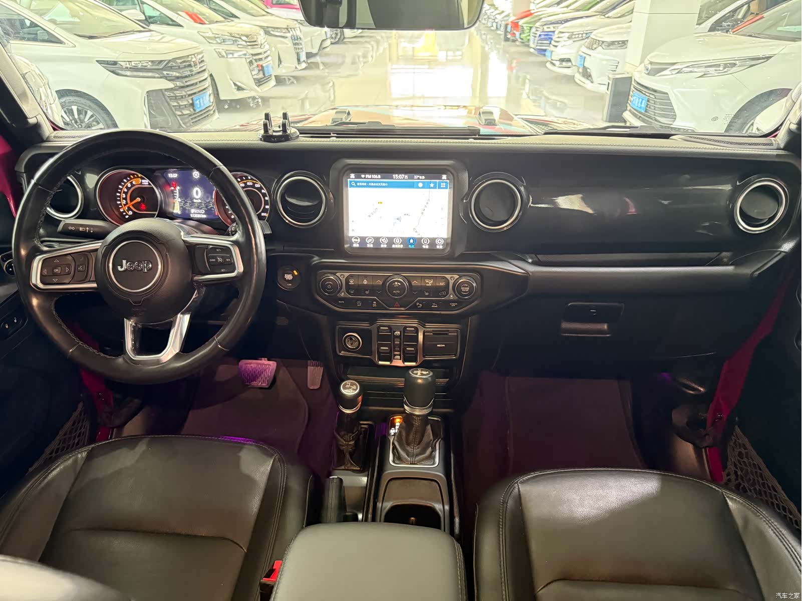 Jeep Wrangler, 2024 11