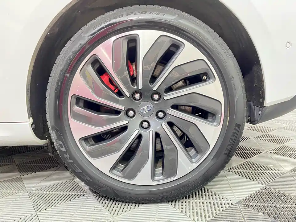 AITO Ask the world M5