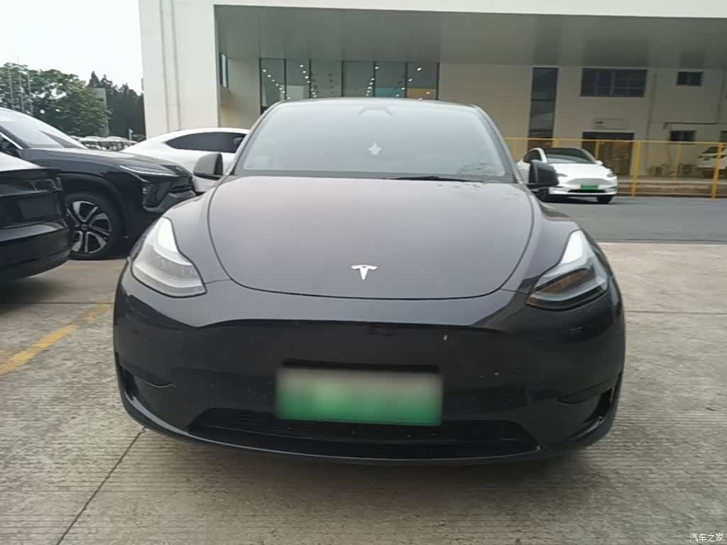 Tesla Model Y, 2024 3