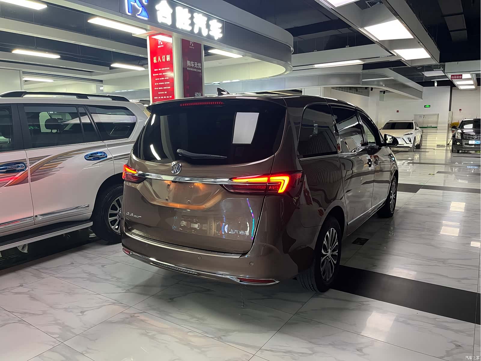 Buick GL8, 2022 7