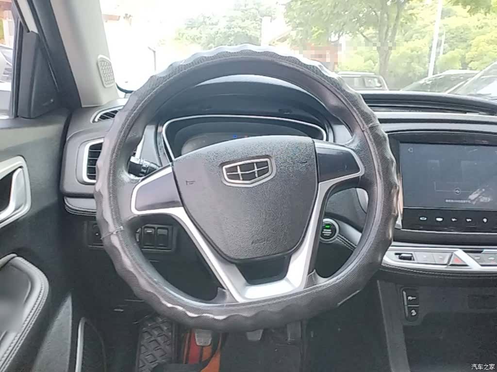 Geely X6, 2021 11