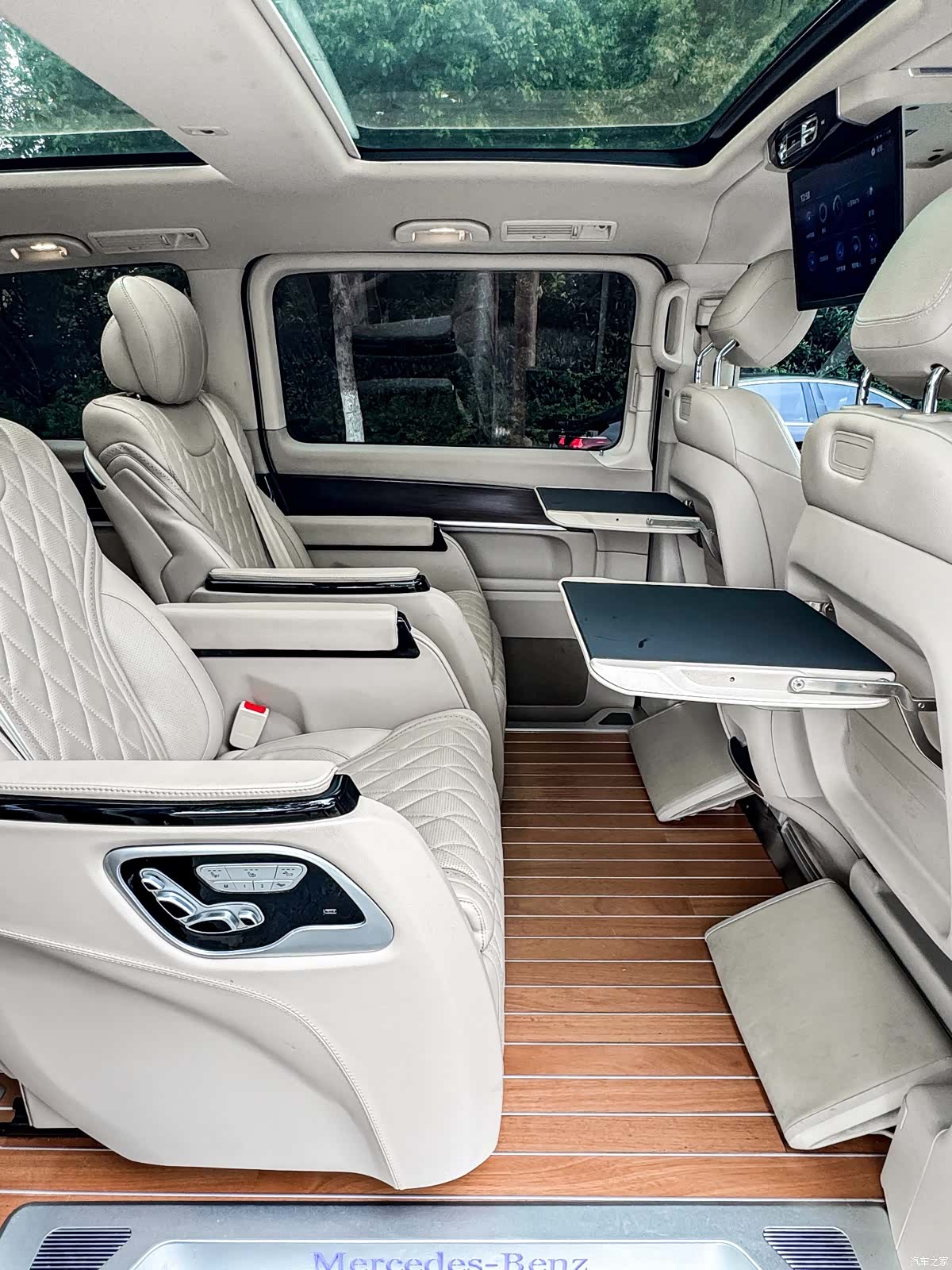 Mercedes-Benz V-Class, 2021 19