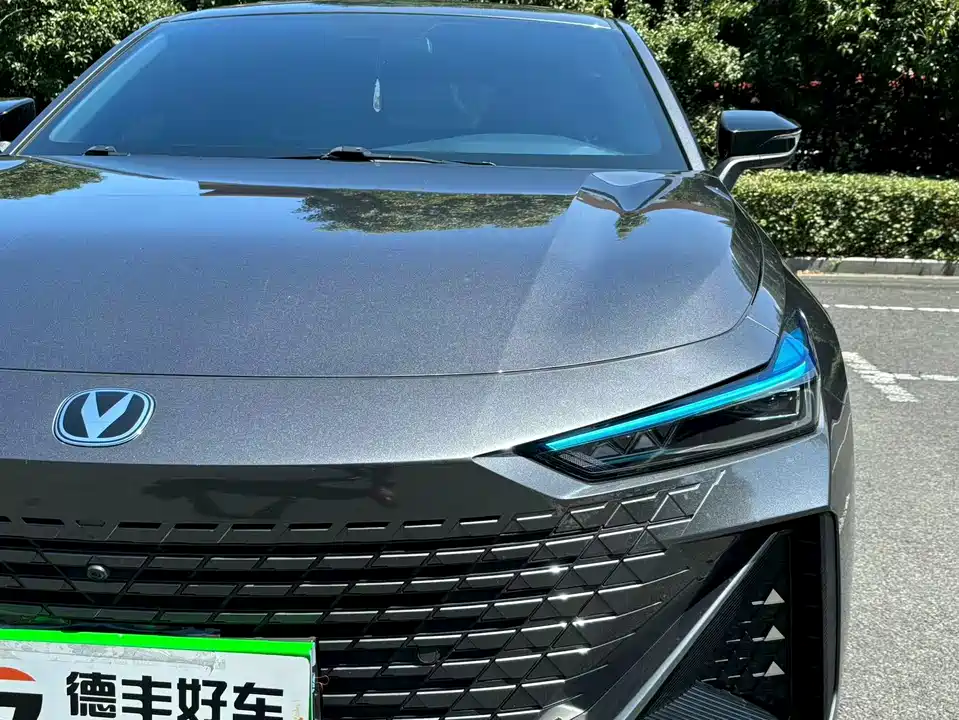 Changan UNI-V