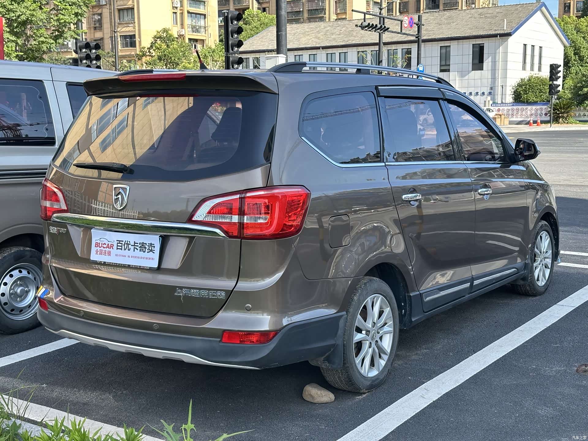 Wuling 730, 2017 4