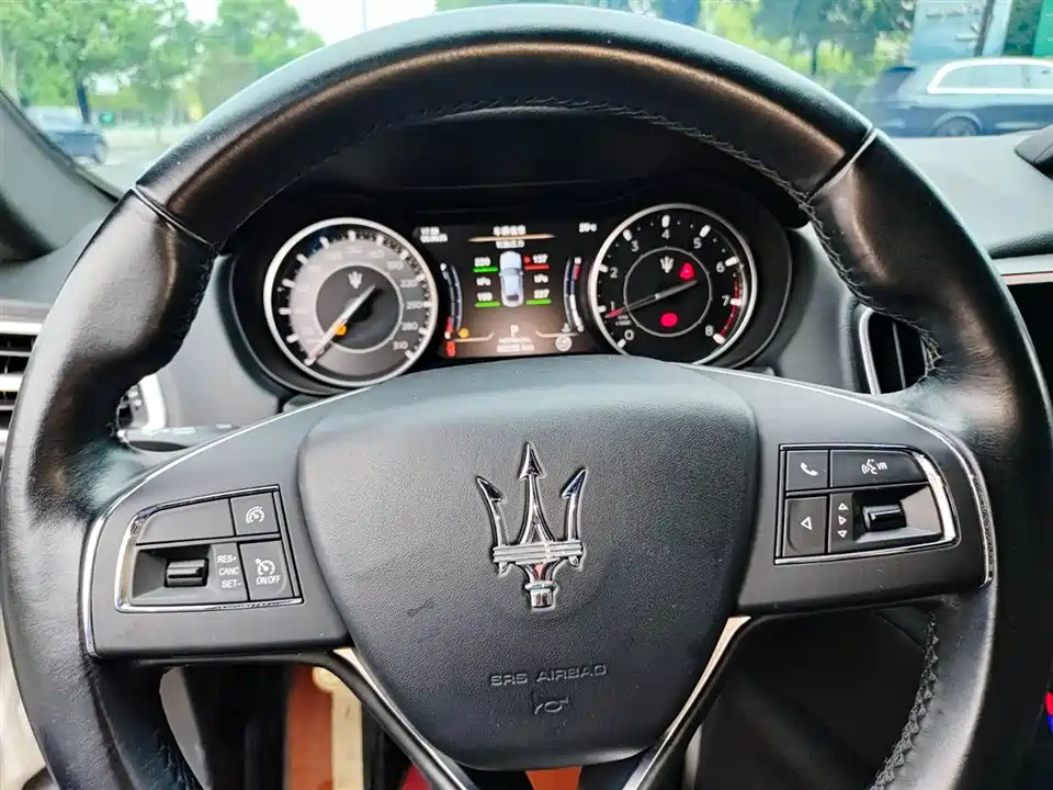 Maserati Ghibli