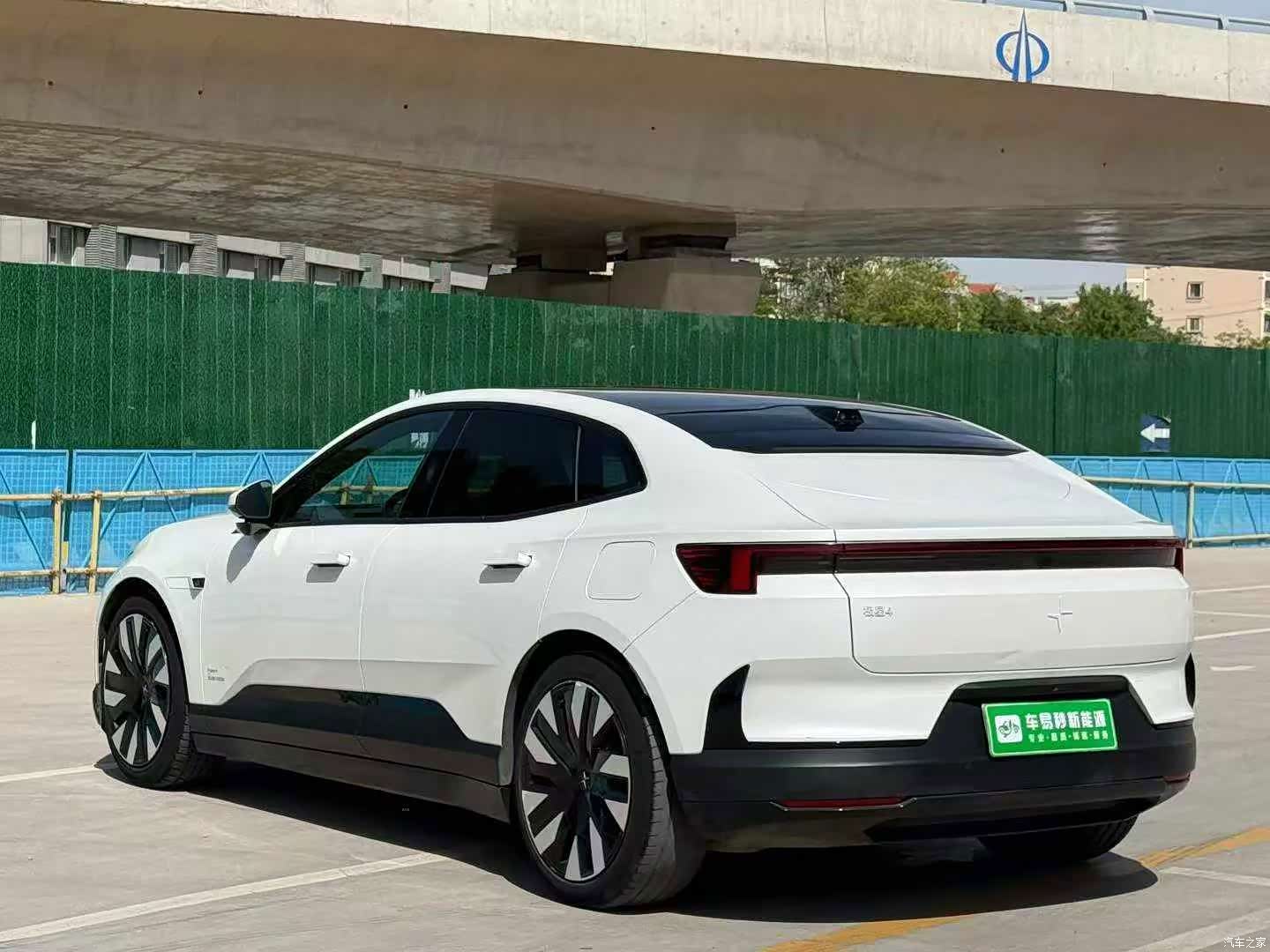 Polestar 4, 2024 все фото