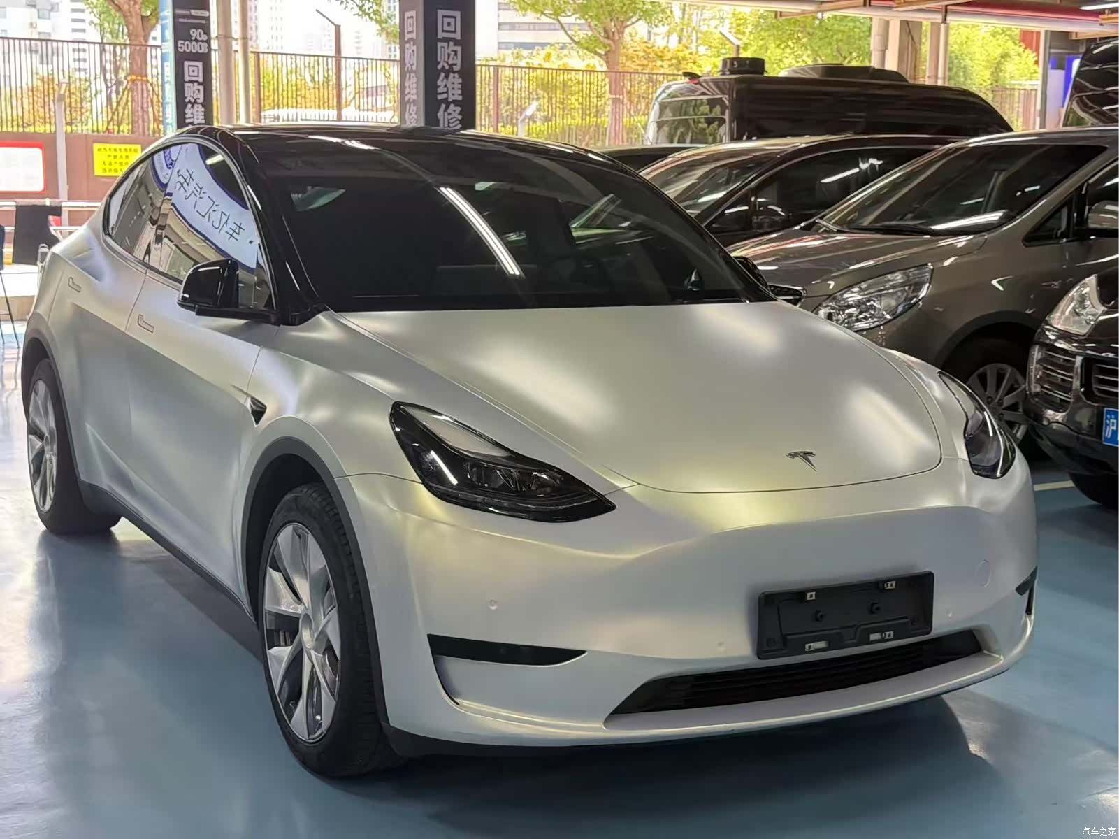 Tesla Model Y, 2022 3
