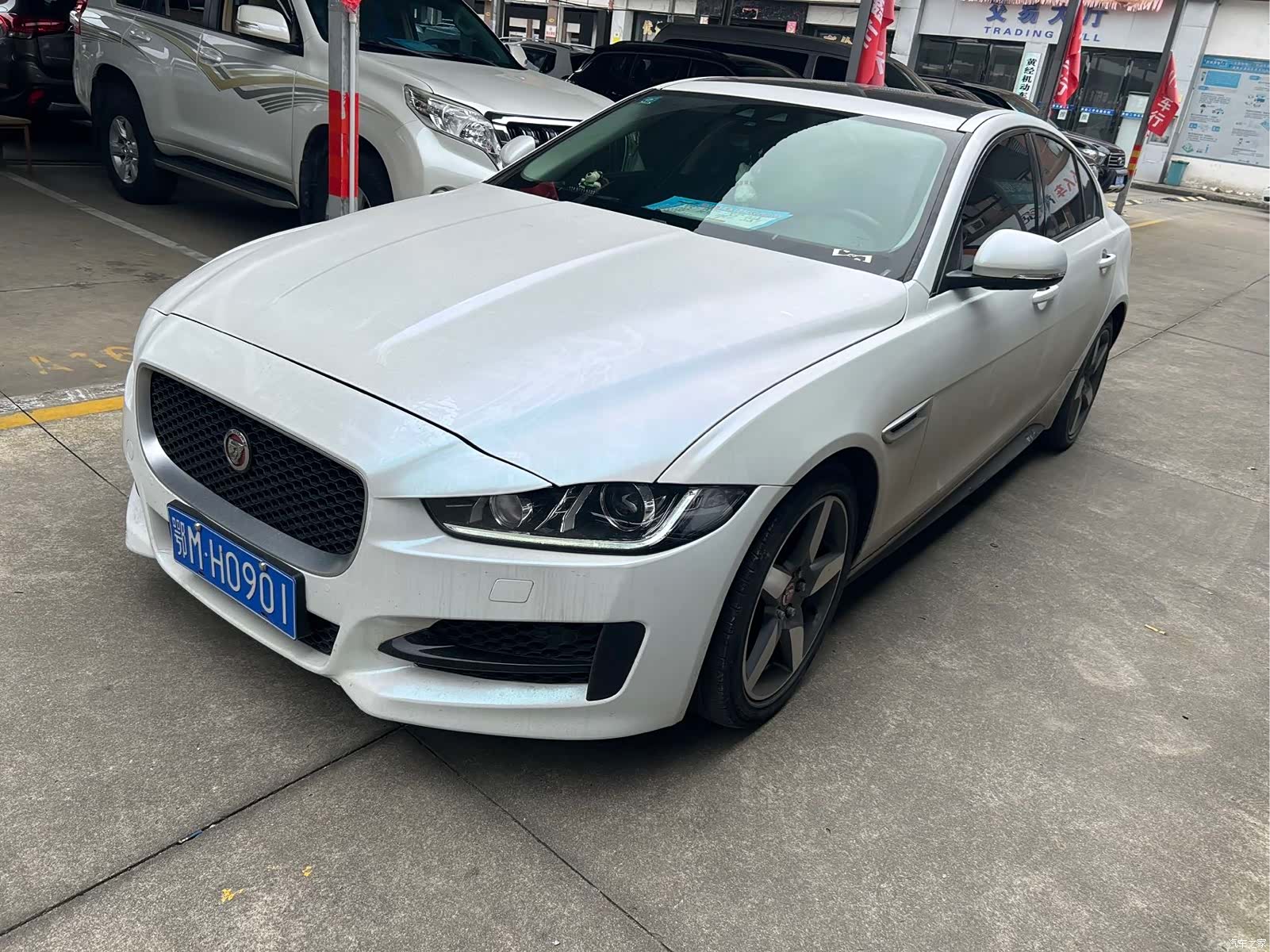 Jaguar XE