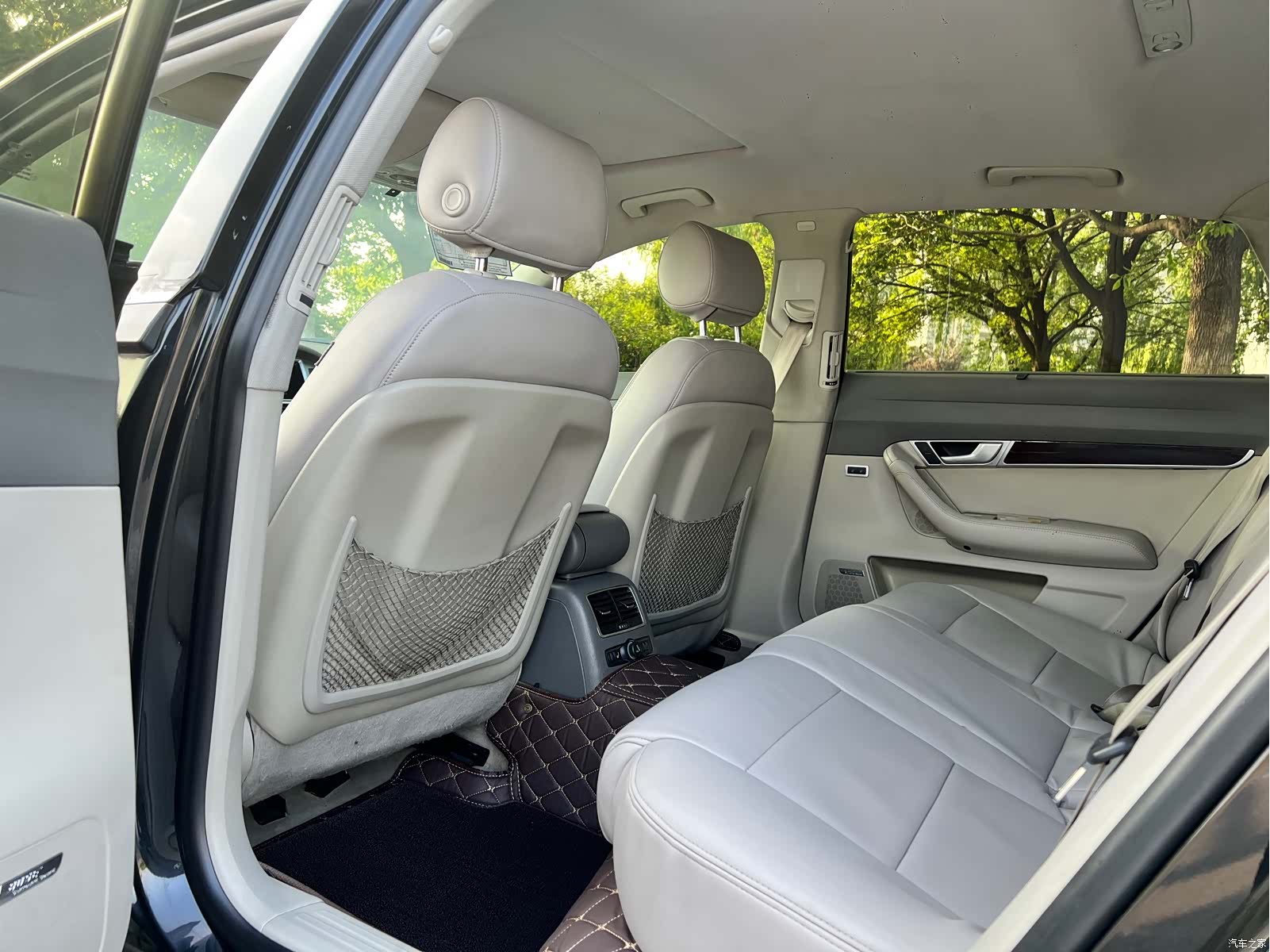 Audi A6L, 2009 8