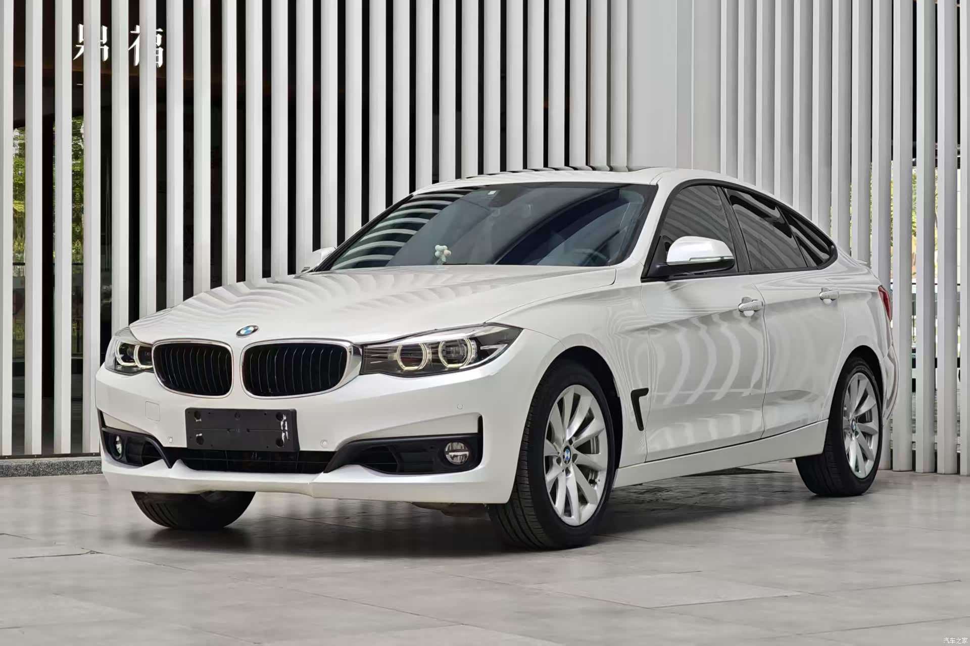 BMW 3 Series, 2019 1