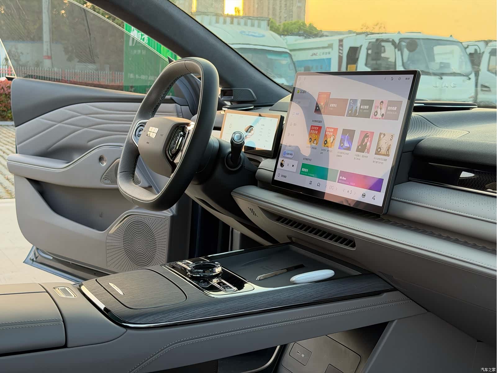Geely 8, 2025 14