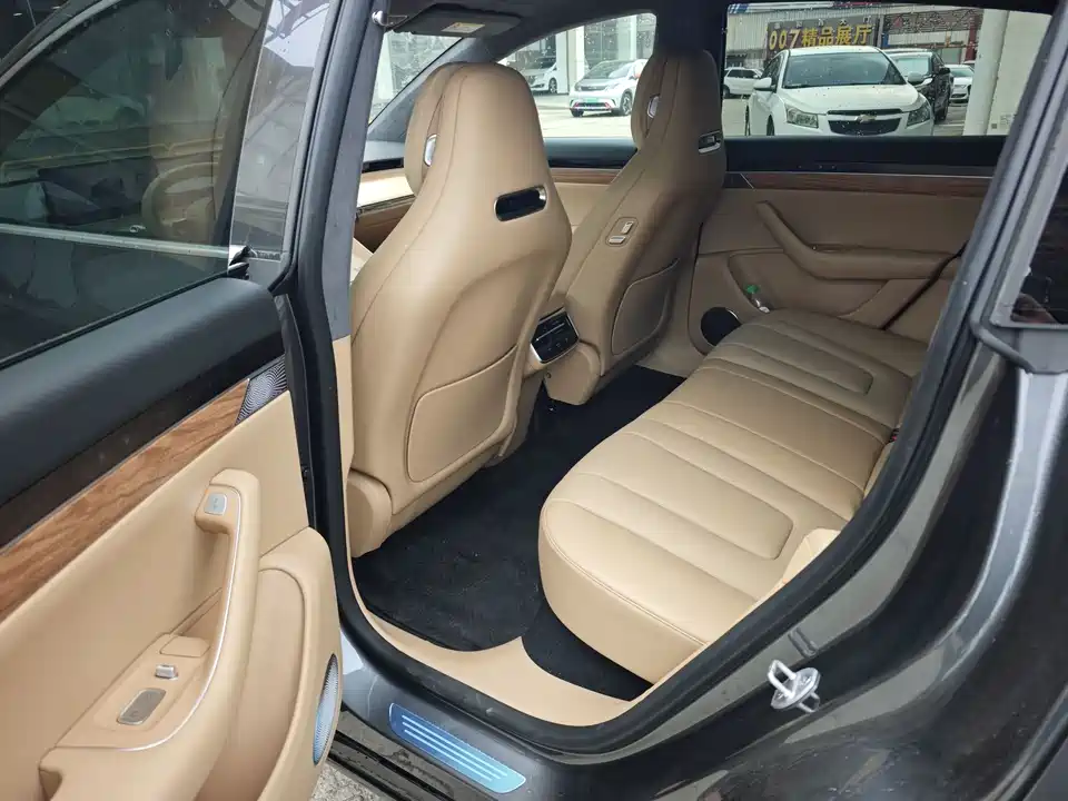 HarmonyOS Wisdom World R7