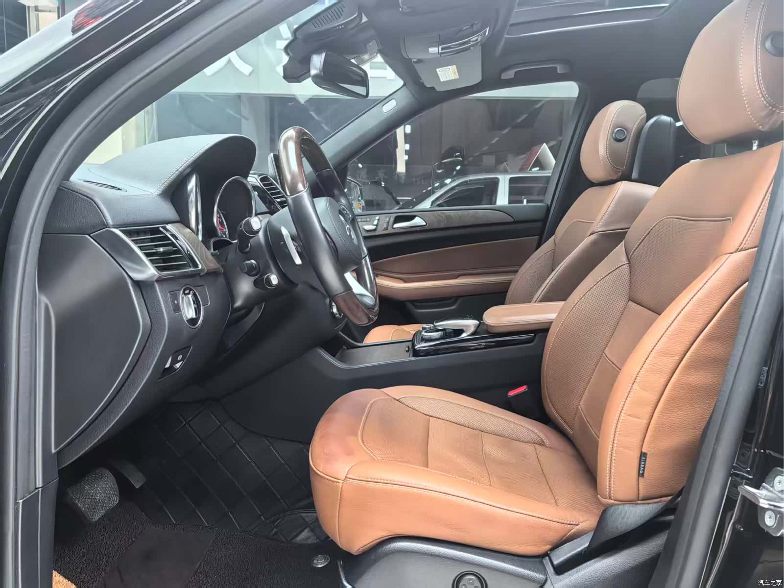 Mercedes-Benz GLS, 2019 9