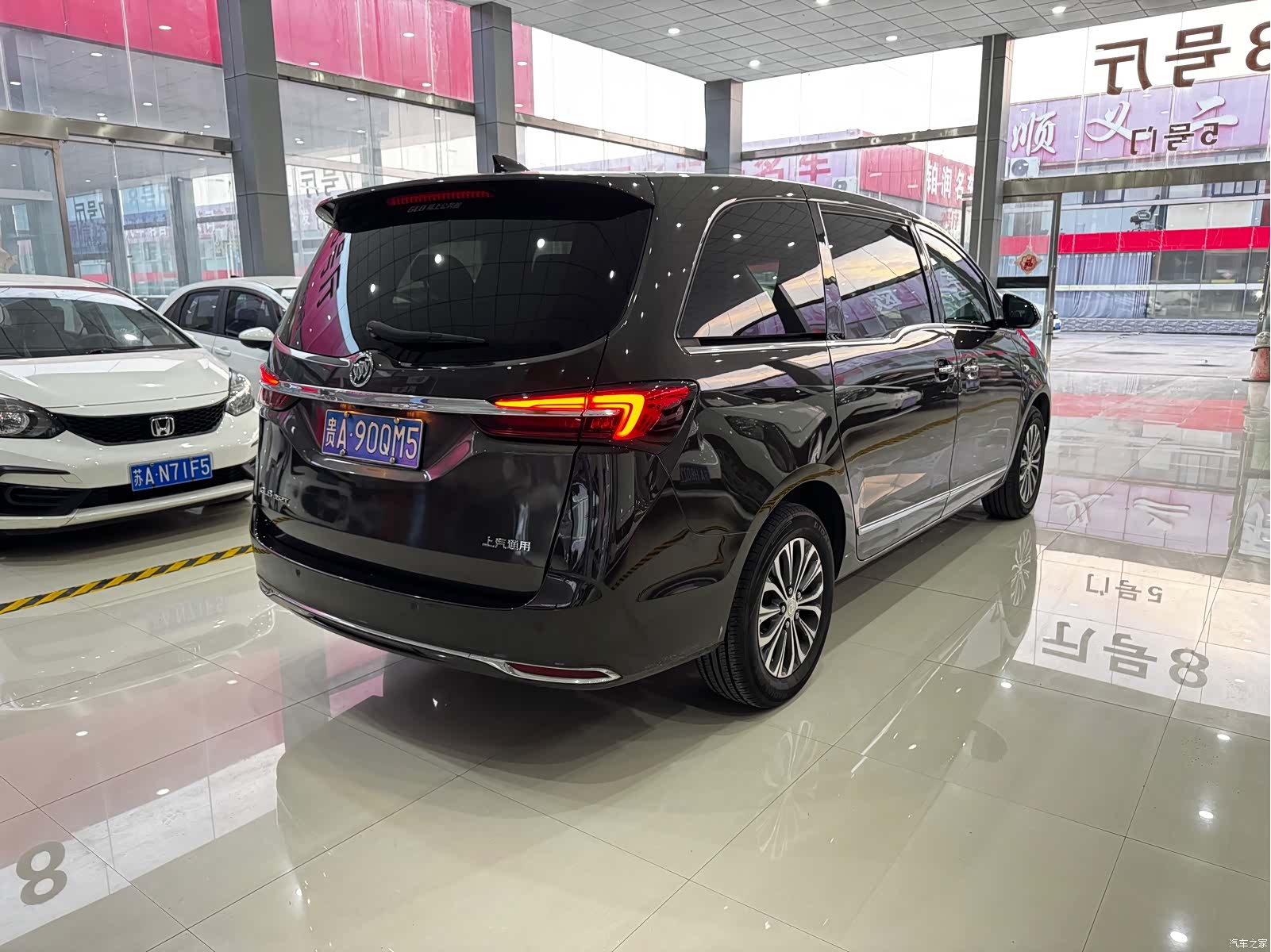 Buick GL8, 2021 4